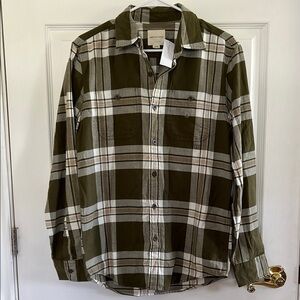 American Eagle Green and White Casual Button Down Shirt